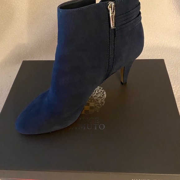 Vince Camuto Blue Ankle Boots - Picture 3 of 3
